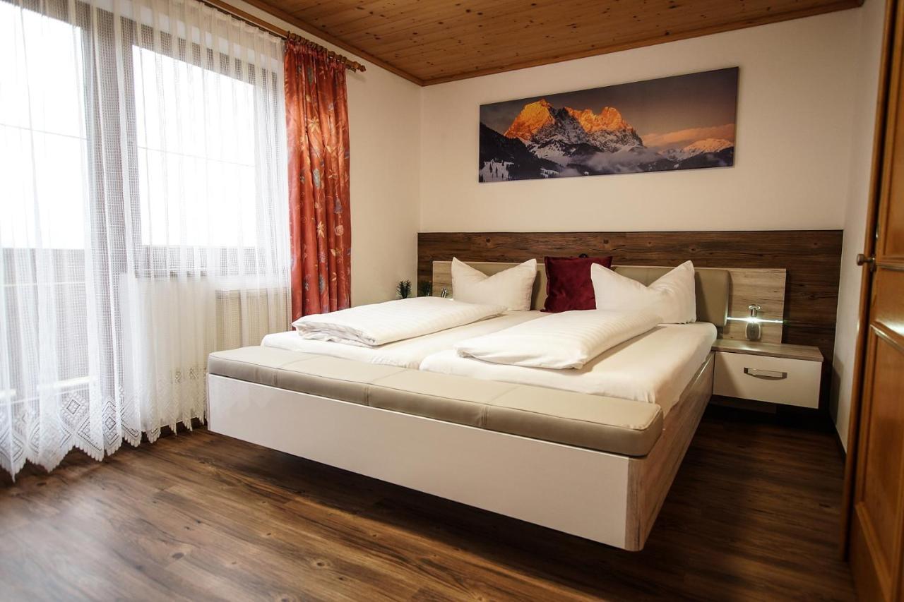 Pension Sonnleit'N Kirchdorf in Tirol Exterior foto